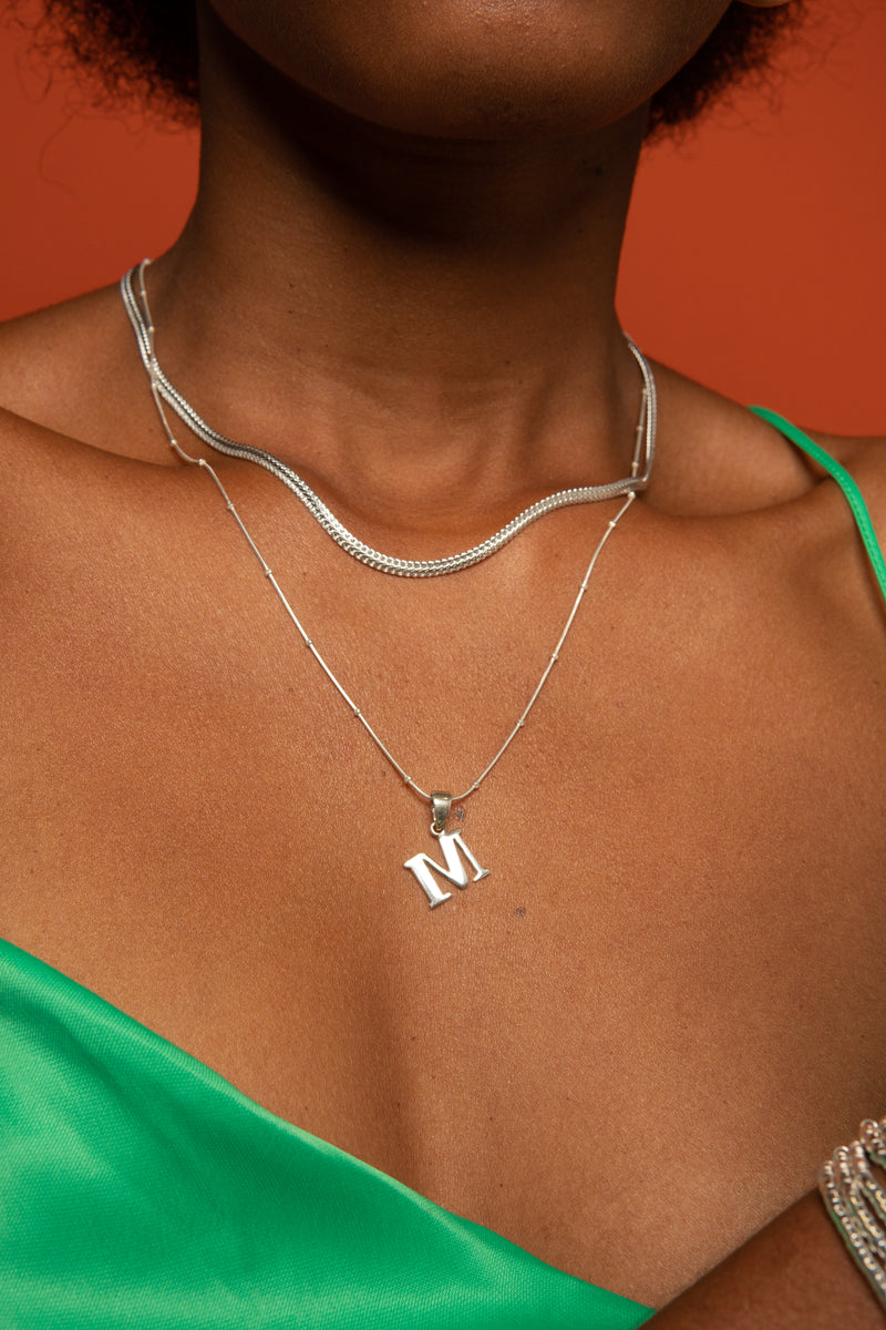 COLLAR PL LETRA ANTONIA
