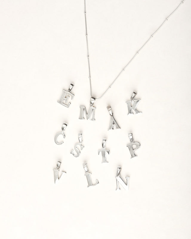 COLLAR PL LETRA ANTONIA